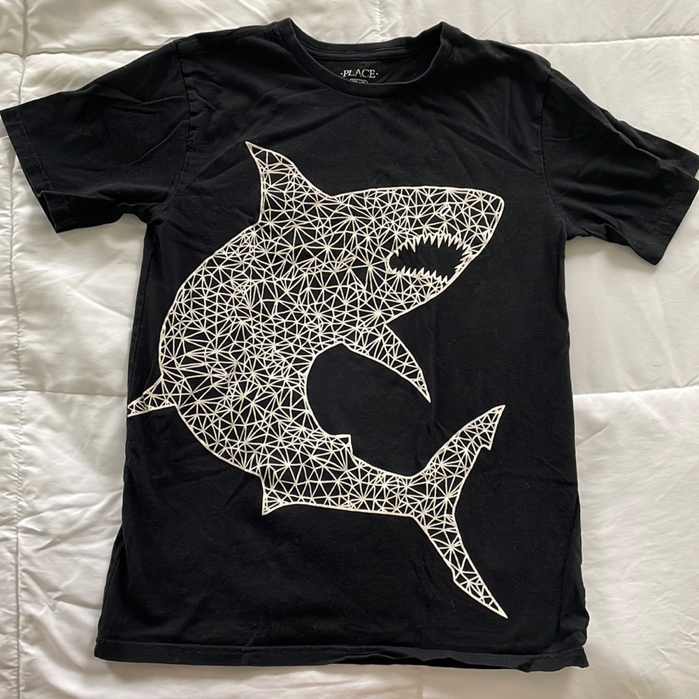 Shark graphic tee